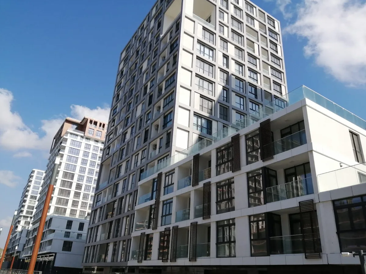 Image of Akzirve Strada