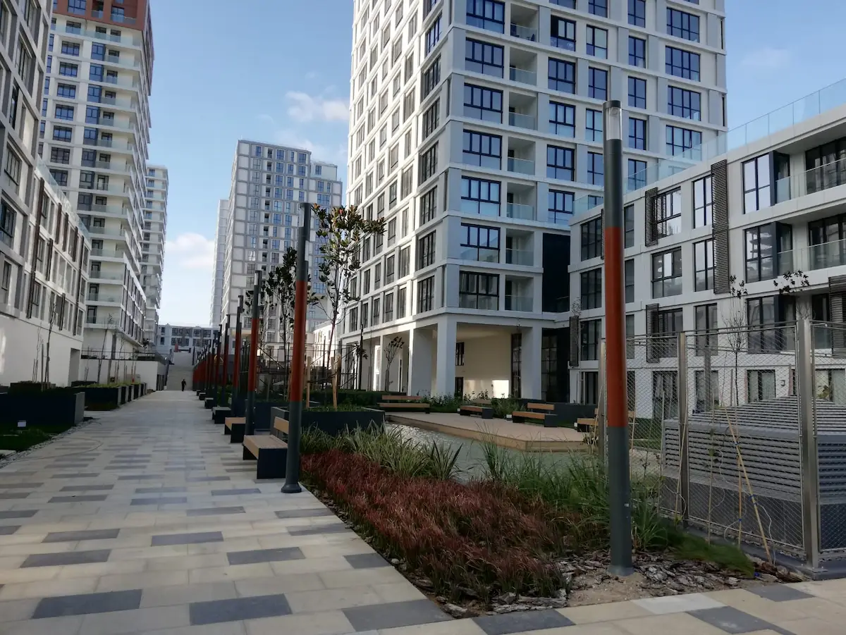 Image of Akzirve Strada