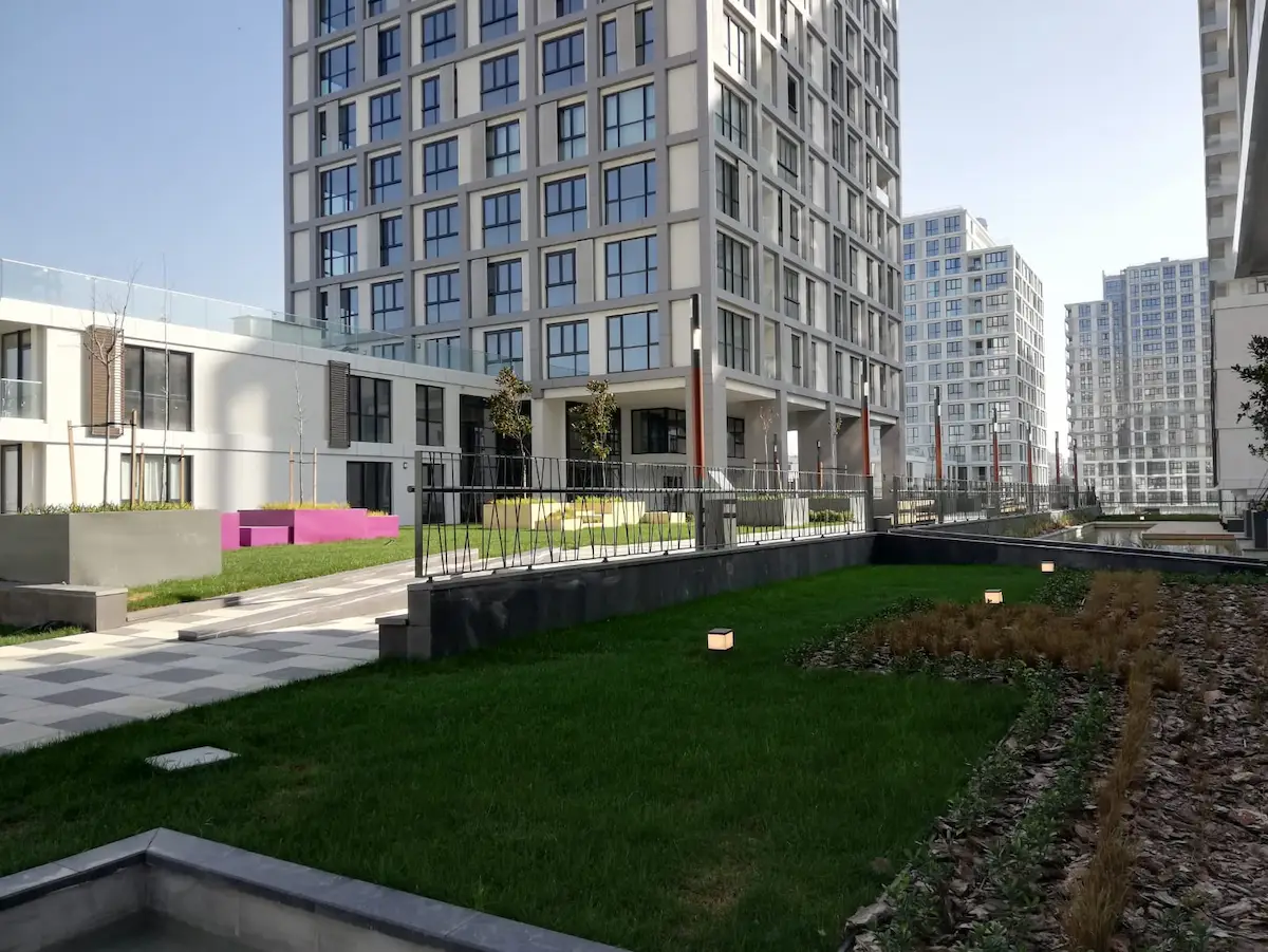 Image of Akzirve Strada