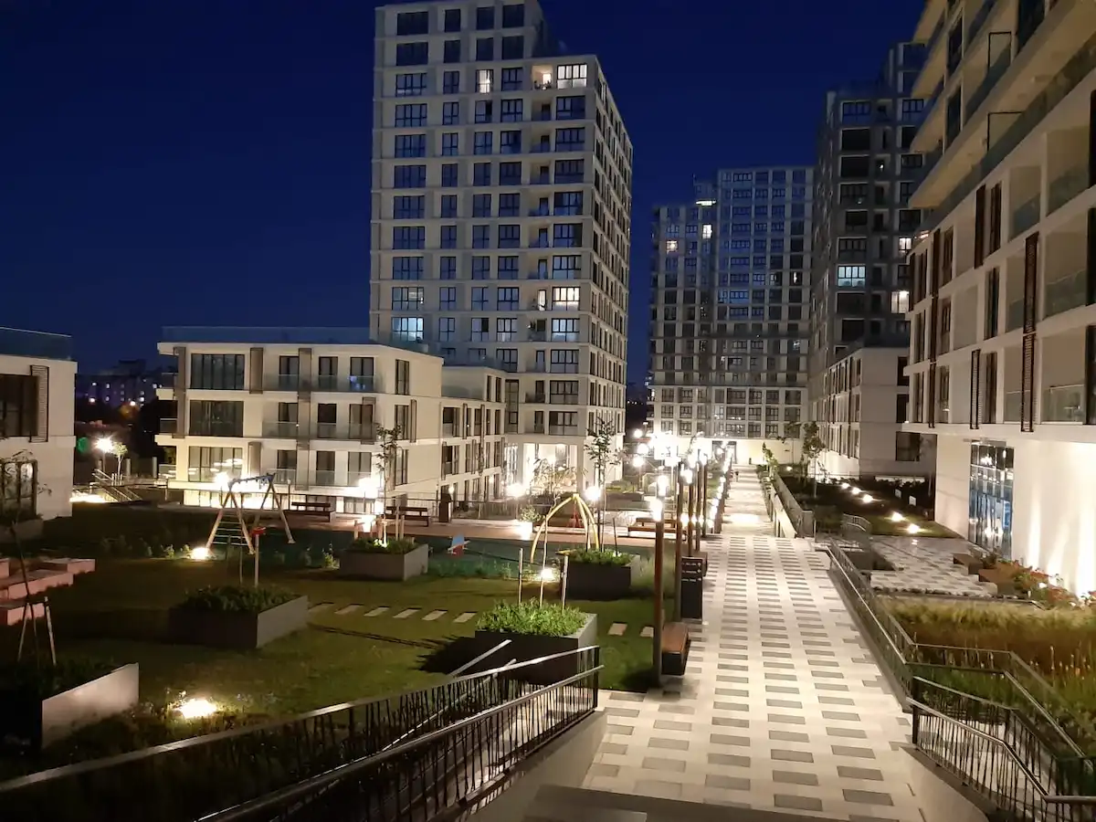 Image of Akzirve Strada