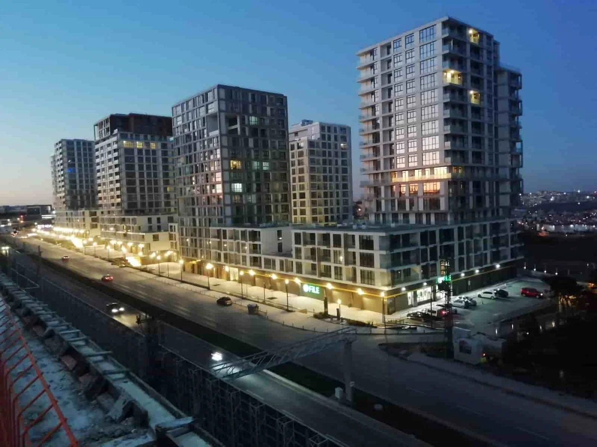 Image of Akzirve Strada