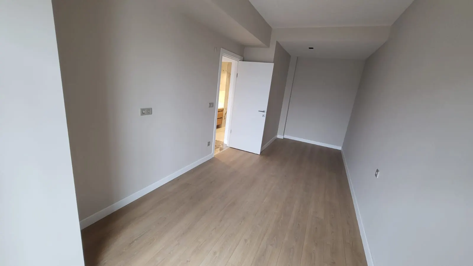 Image of Forev Modern Halic