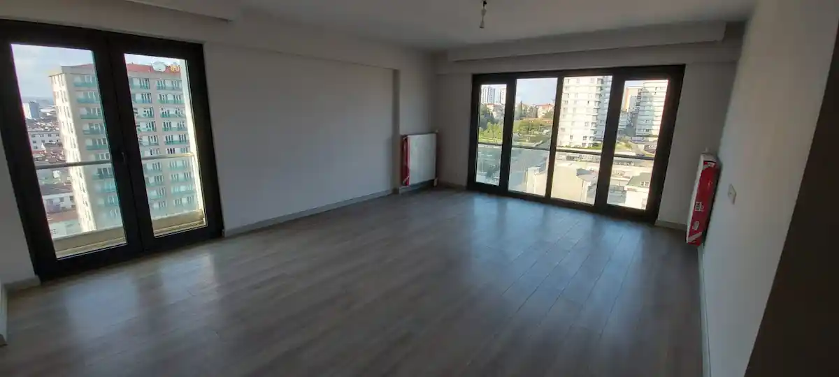 Image of Greenist Taras