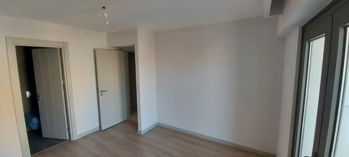 Image of Greenist Taras