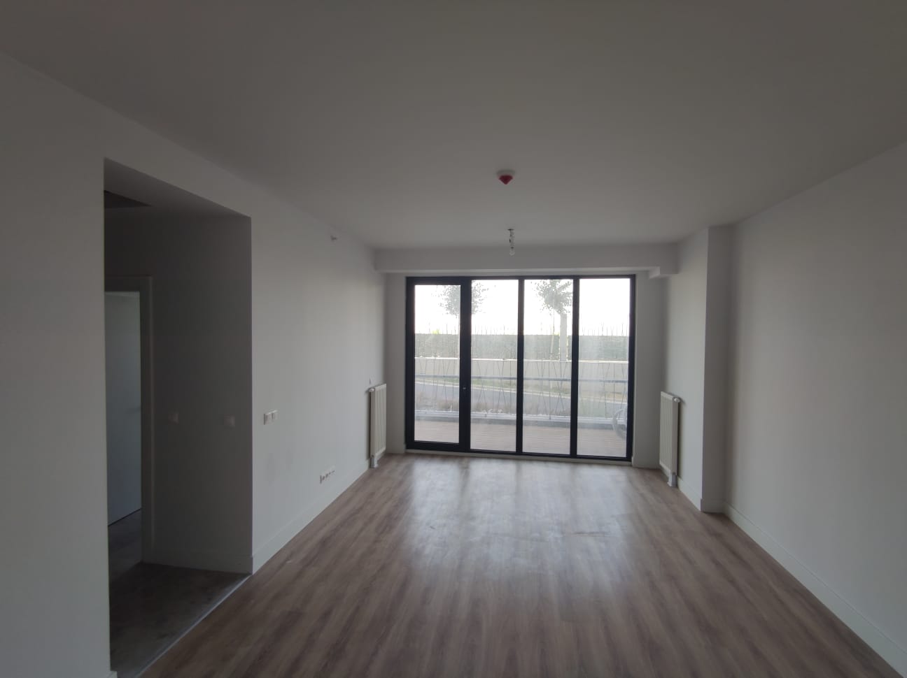 Strada Bahçeşehir 3+1 garden floor